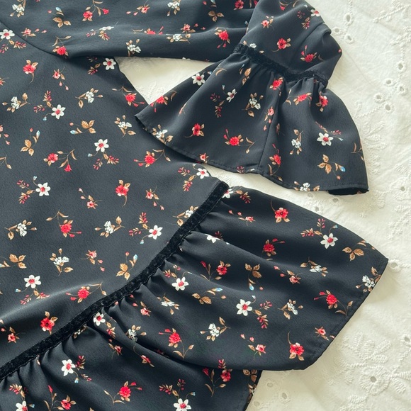 Zara Floral Blouse with Bell Sleeves (Size S) - Picture 4 of 4